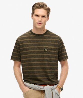 T-shirt med texturerade ränder och ficka T-shirt med texturerade ränder och ficka