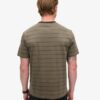 T-shirt med texturerade ränder och ficka