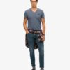 T-shirt med V-ringning och Organic Cotton Essential-logotyp
