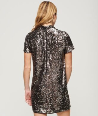 T-shirtklänning med hög hals och paljetter T-shirtklänning med hög hals och paljetter