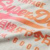 Tonal grafisk avslappnad T-shirt Tonal grafisk avslappnad T-shirt