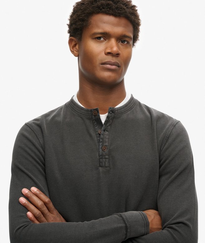 Vintage-texturerad Henley-tröja Vintage-texturerad Henley-tröja